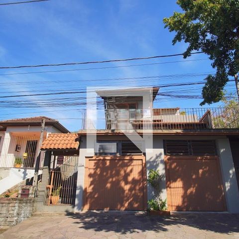 Casa à venda com 184m², 4 quartos e 2 vagasFachada