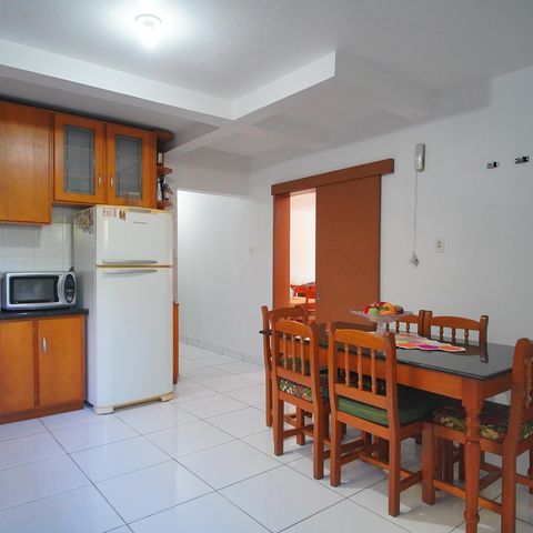 Casa à venda com 184m², 4 quartos e 2 vagasCozinha