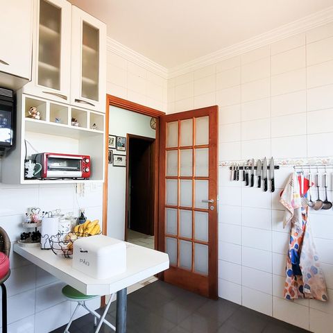 Apartamento à venda com 84m², 3 quartos e 2 vagas Apartamento à venda com 84m², 3 quartos e 2 vagasCozinha