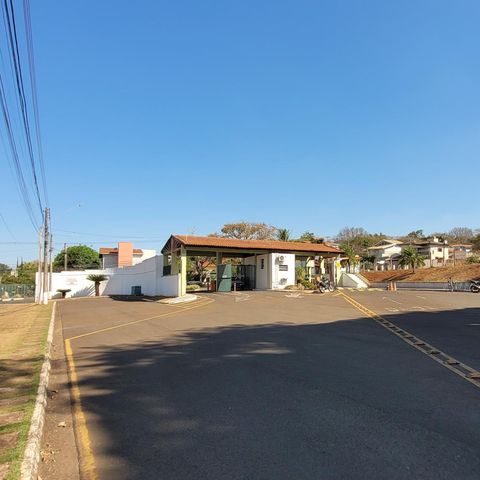Apartamento à venda com 84m², 3 quartos e 2 vagas Apartamento à venda com 84m², 3 quartos e 2 vagasFachada e portaria
