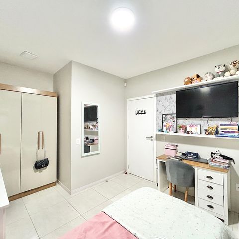 Casa à venda com 176m², 3 quartos e 4 vagas Casa à venda com 176m², 3 quartos e 4 vagasQuarto