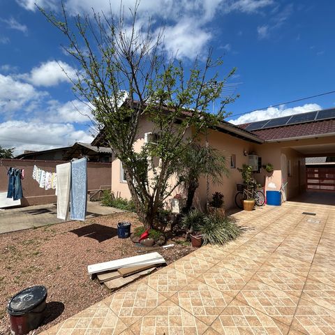 Casa à venda com 176m², 3 quartos e 4 vagas Casa à venda com 176m², 3 quartos e 4 vagasÁrea comum