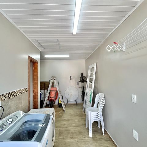 Casa à venda com 176m², 3 quartos e 4 vagas Casa à venda com 176m², 3 quartos e 4 vagasLavanderia