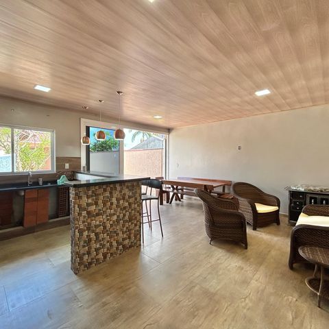 Casa à venda com 176m², 3 quartos e 4 vagas Casa à venda com 176m², 3 quartos e 4 vagasÁrea comum