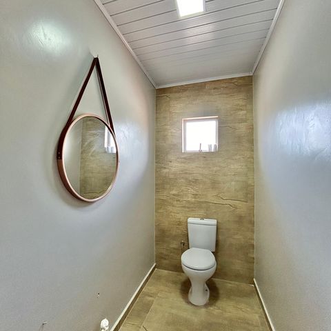 Casa à venda com 176m², 3 quartos e 4 vagas Casa à venda com 176m², 3 quartos e 4 vagasLavabo