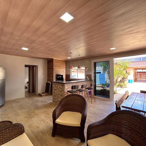 Casa à venda com 176m², 3 quartos e 4 vagas Casa à venda com 176m², 3 quartos e 4 vagasÁrea comum