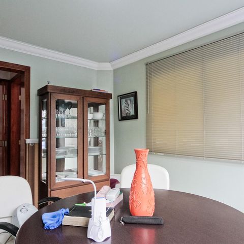 Casa à venda com 610m², 5 quartos e 10 vagasCopa