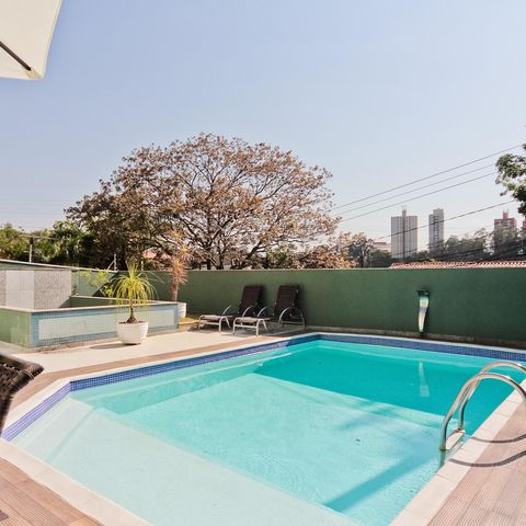 Casa à venda com 610m², 5 quartos e 10 vagasÁrea externa