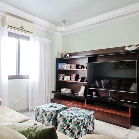Casa à venda com 610m², 5 quartos e 10 vagasSala de TV