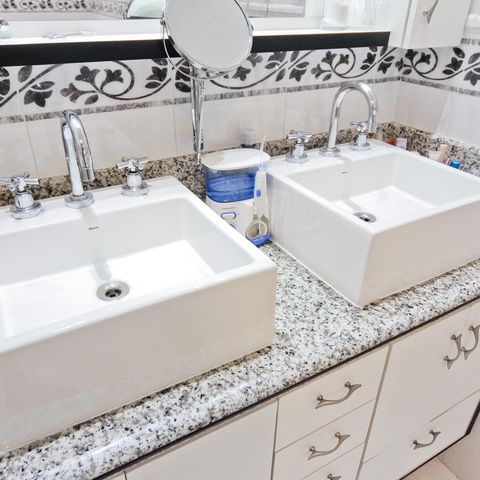 Casa à venda com 610m², 5 quartos e 10 vagasBanheiro da Suíte 2