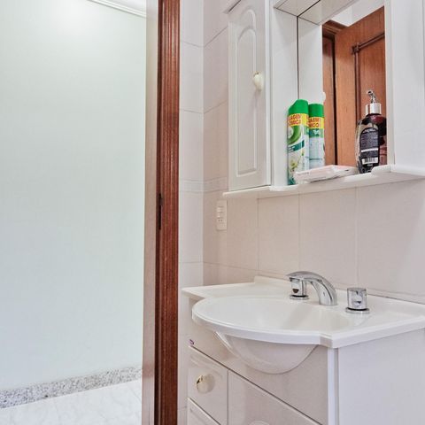 Casa à venda com 610m², 5 quartos e 10 vagasBanheiro de Serviço
