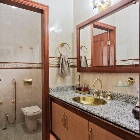 Casa à venda com 610m², 5 quartos e 10 vagasLavabo