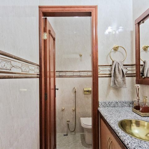 Casa à venda com 610m², 5 quartos e 10 vagasLavabo