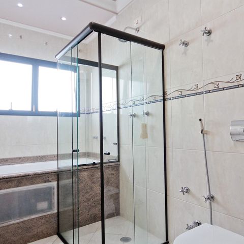Casa à venda com 610m², 5 quartos e 10 vagasBanheiro da Suíte 3