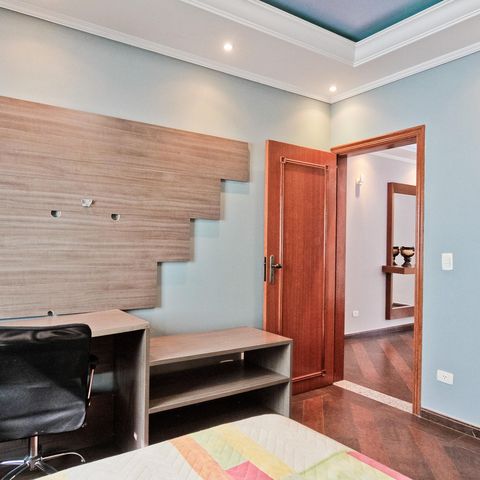 Casa à venda com 610m², 5 quartos e 10 vagasSuíte 4