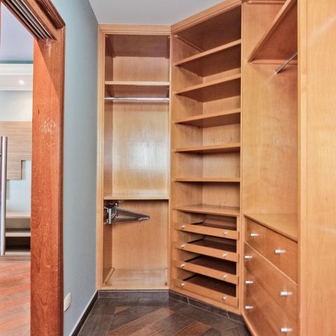 Casa à venda com 610m², 5 quartos e 10 vagasSuíte 4