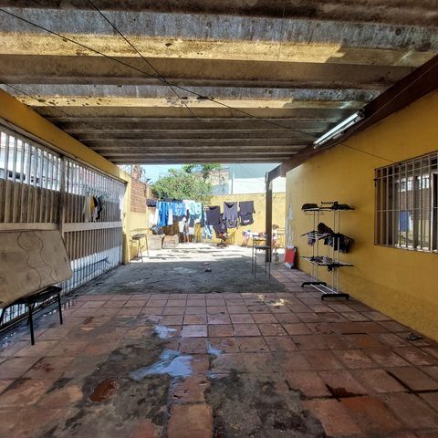 Casa à venda com 98m², 3 quartos e 3 vagas Casa à venda com 98m², 3 quartos e 3 vagasGaragem