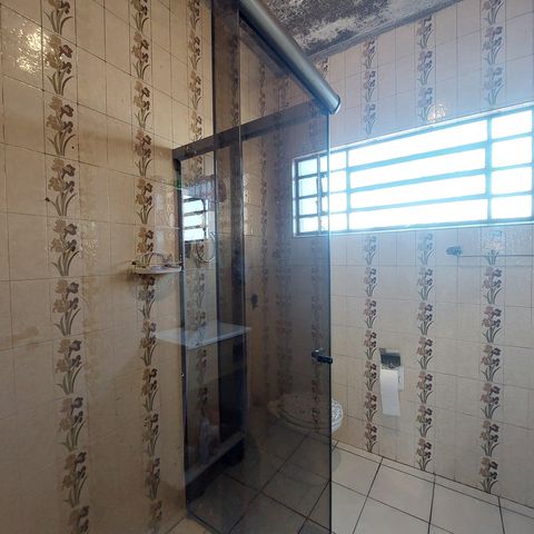 Casa à venda com 98m², 3 quartos e 3 vagas Casa à venda com 98m², 3 quartos e 3 vagasBanheiro 2
