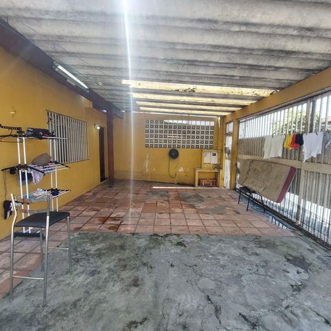 Casa à venda com 98m², 3 quartos e 3 vagas Casa à venda com 98m², 3 quartos e 3 vagasGaragem