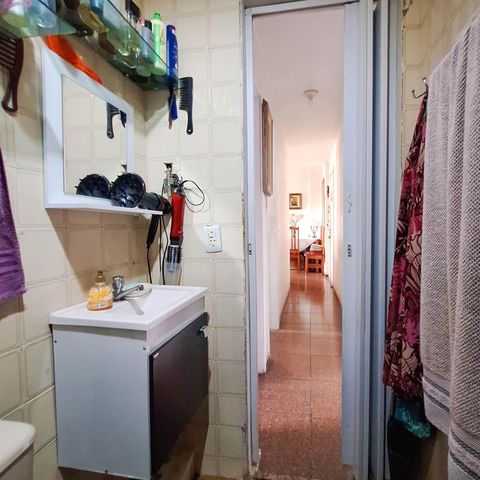 Apartamento à venda com 65m², 2 quartos e 1 vaga Apartamento à venda com 65m², 2 quartos e 1 vagaBanheiro Social