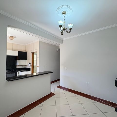Casa à venda com 183m², 4 quartos e 2 vagasÁrea de Serviço