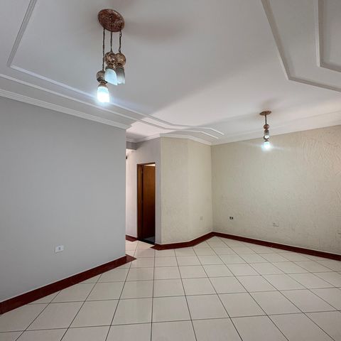 Casa à venda com 183m², 4 quartos e 2 vagasSala