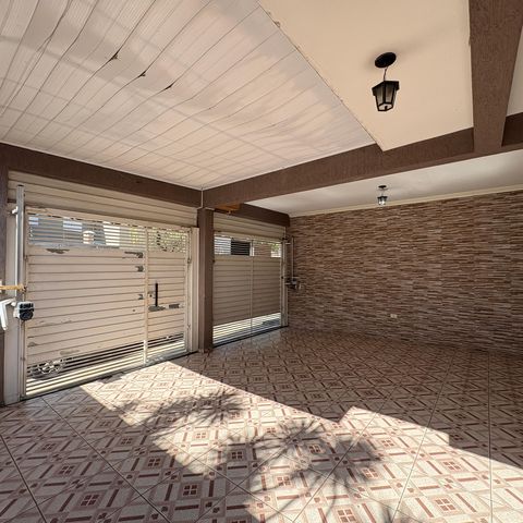 Casa à venda com 183m², 4 quartos e 2 vagasGaragem