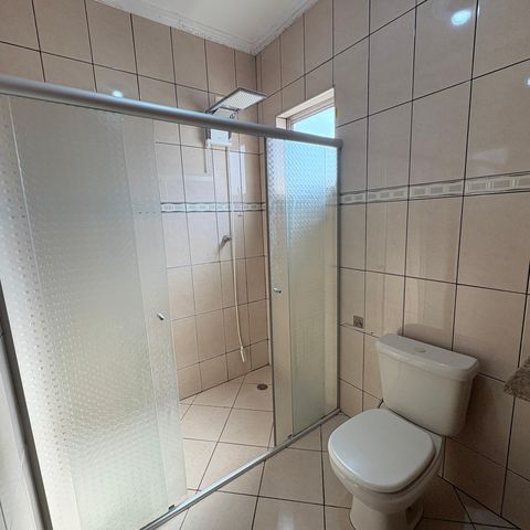Casa à venda com 183m², 4 quartos e 2 vagasBanheiro