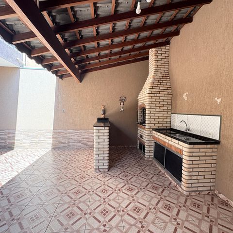 Casa à venda com 183m², 4 quartos e 2 vagasÁrea Externa