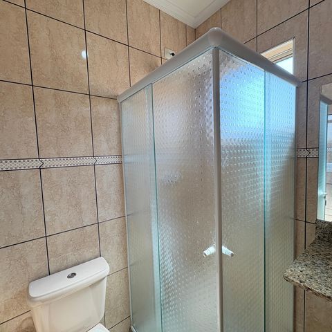 Casa à venda com 183m², 4 quartos e 2 vagasBanheiro da Suíte