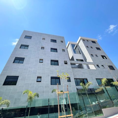 Apartamento à venda com 75m², 3 quartos e 2 vagasFachada