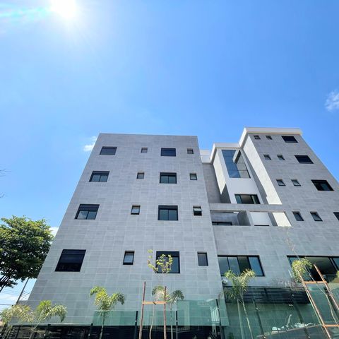 Apartamento à venda com 75m², 3 quartos e 2 vagasFachada