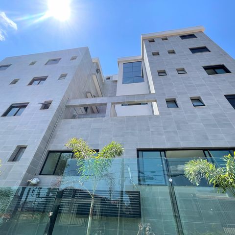Apartamento à venda com 75m², 3 quartos e 2 vagasFachada
