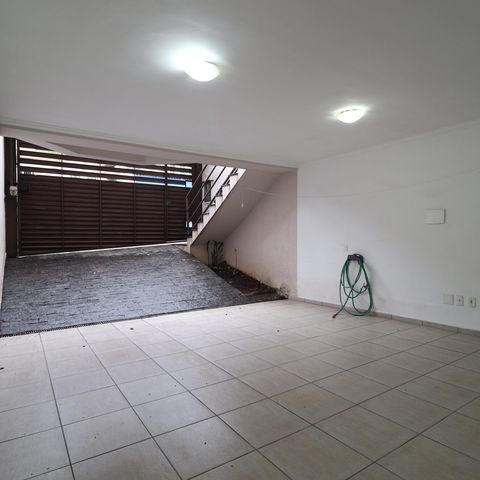 Casa à venda com 152m², 4 quartos e 2 vagasGaragem
