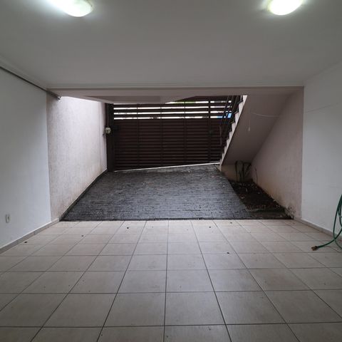 Casa à venda com 152m², 4 quartos e 2 vagasGaragem