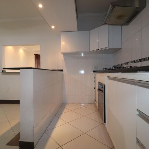 Casa à venda com 152m², 4 quartos e 2 vagasCozinha