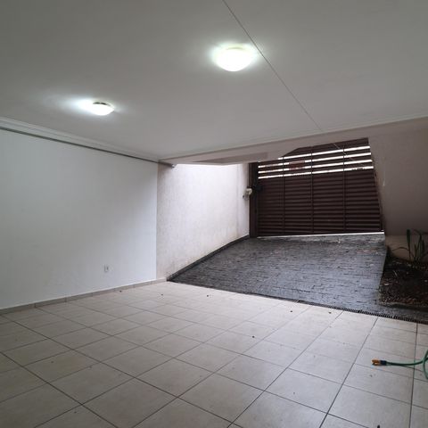Casa à venda com 152m², 4 quartos e 2 vagasGaragem