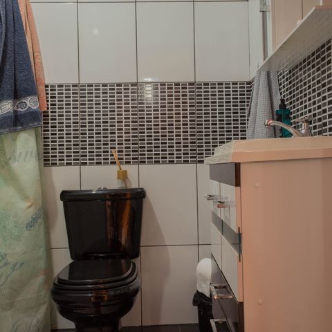 Casa para alugar com 110m², 2 quartos e 1 vaga Casa para alugar com 110m², 2 quartos e 1 vagaBanheiro
