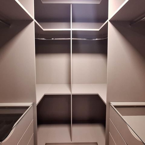 Apartamento à venda com 260m², 4 quartos e 2 vagas Apartamento à venda com 260m², 4 quartos e 2 vagasCloset da suíte 1