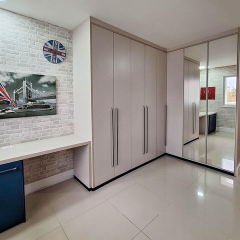 Apartamento à venda com 260m², 4 quartos e 2 vagas Apartamento à venda com 260m², 4 quartos e 2 vagasQuarto 2