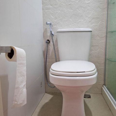Apartamento à venda com 260m², 4 quartos e 2 vagas Apartamento à venda com 260m², 4 quartos e 2 vagasBanheiro da Suíte 2