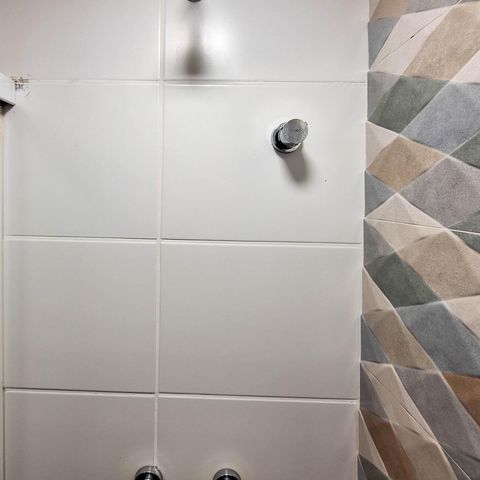 Apartamento à venda com 260m², 4 quartos e 2 vagas Apartamento à venda com 260m², 4 quartos e 2 vagasBanheiro Social