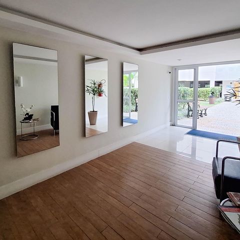 Apartamento à venda com 260m², 4 quartos e 2 vagas Apartamento à venda com 260m², 4 quartos e 2 vagasÁrea comum