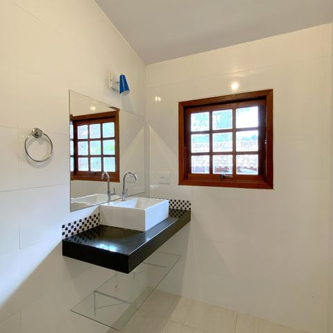 Casa para alugar com 2000m², 3 quartos e 4 vagasBanheiro 2
