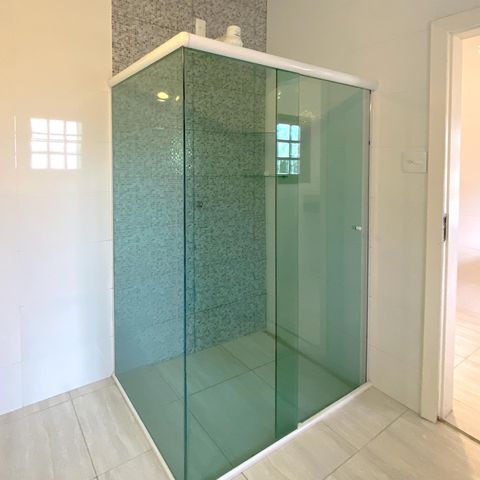 Casa para alugar com 2000m², 3 quartos e 4 vagasBanheiro 1