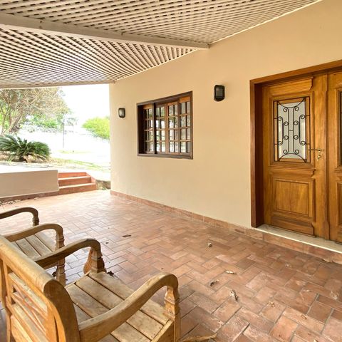 Casa para alugar com 2000m², 3 quartos e 4 vagasÁrea Externa