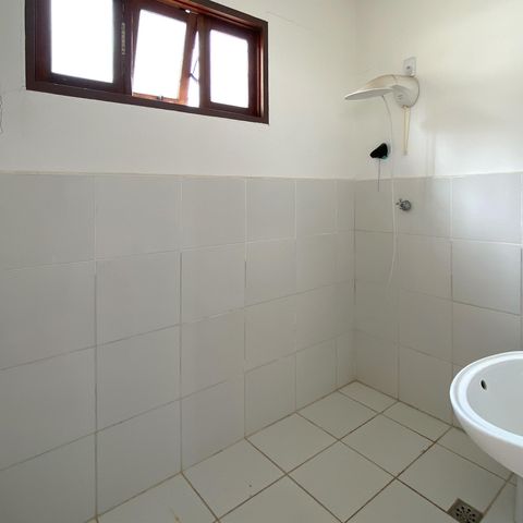 Casa para alugar com 2000m², 3 quartos e 4 vagasBanheiro de Serviço