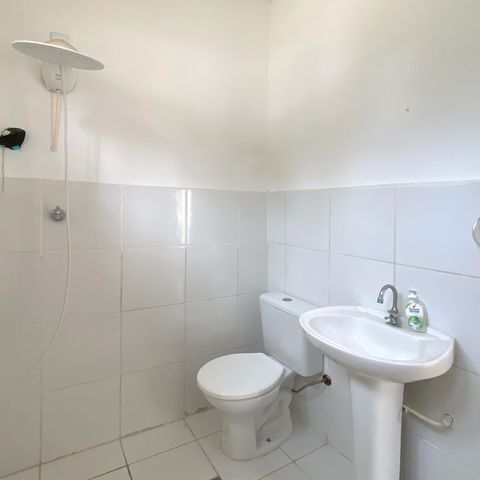 Casa para alugar com 2000m², 3 quartos e 4 vagasBanheiro de Serviço