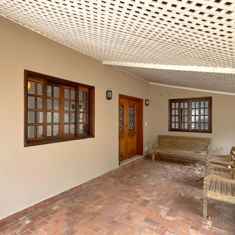 Casa para alugar com 2000m², 3 quartos e 4 vagasÁrea Externa