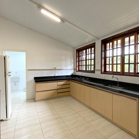 Casa para alugar com 2000m², 3 quartos e 4 vagasCozinha